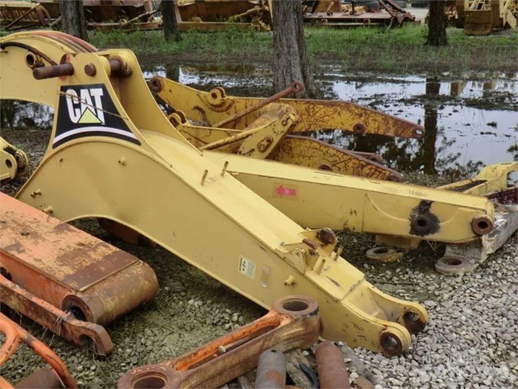 CAT 438C Podvozky a zavesenie kolies
