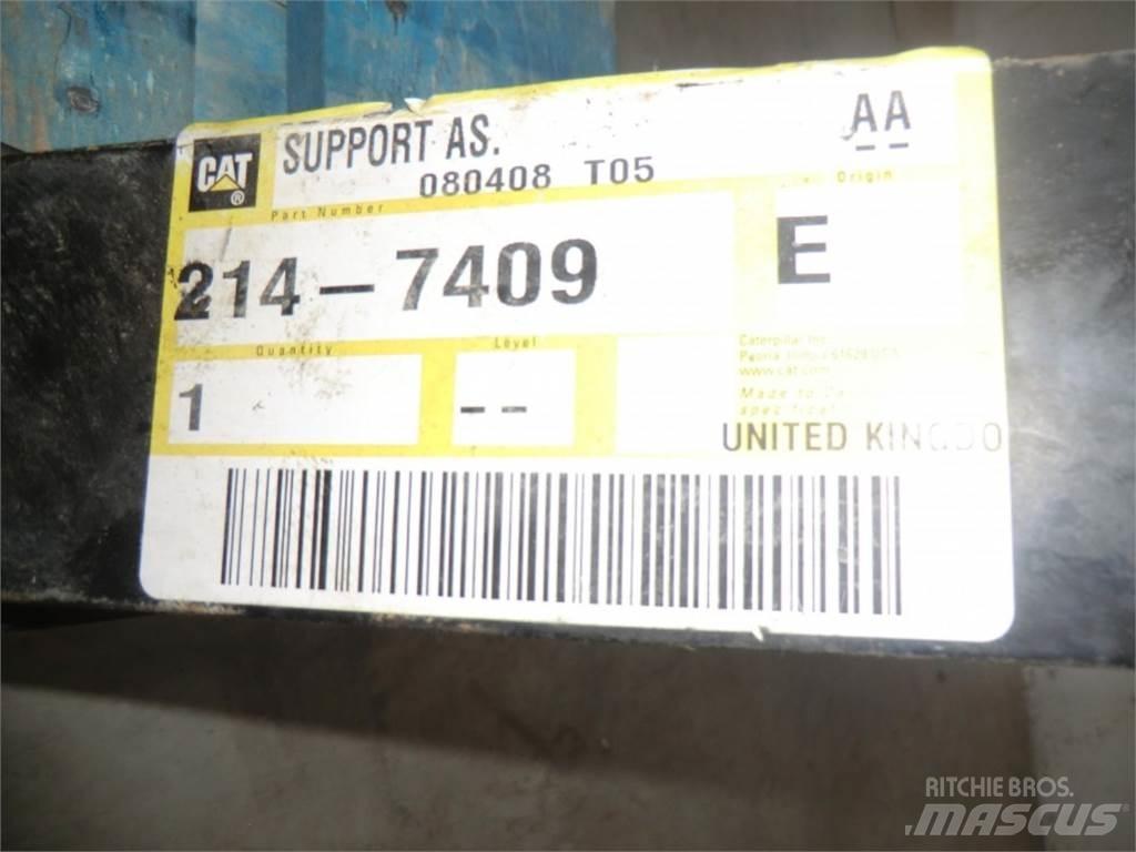CAT 735 Podvozky a zavesenie kolies