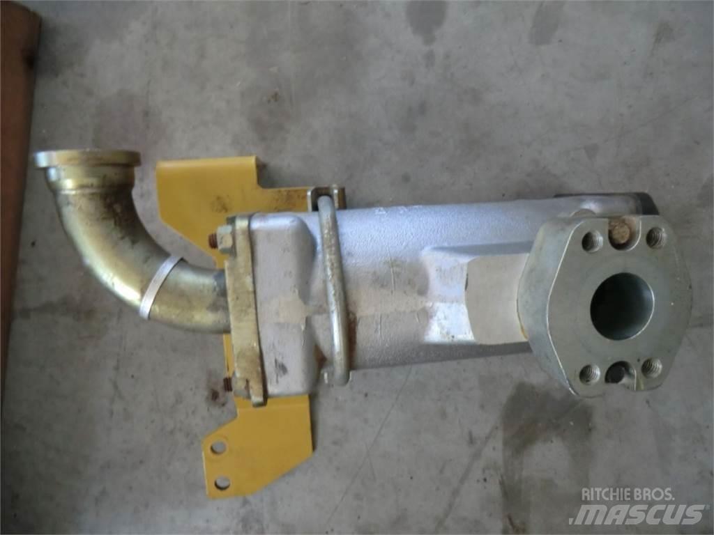 CAT 735 Podvozky a zavesenie kolies