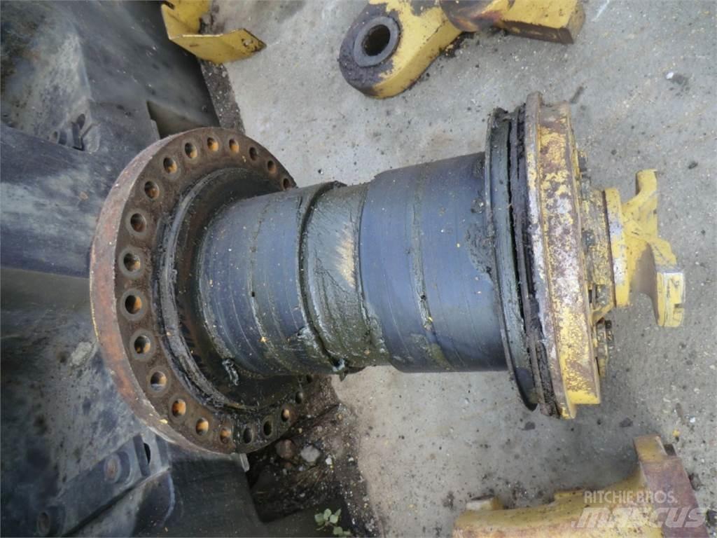 CAT 735 Podvozky a zavesenie kolies
