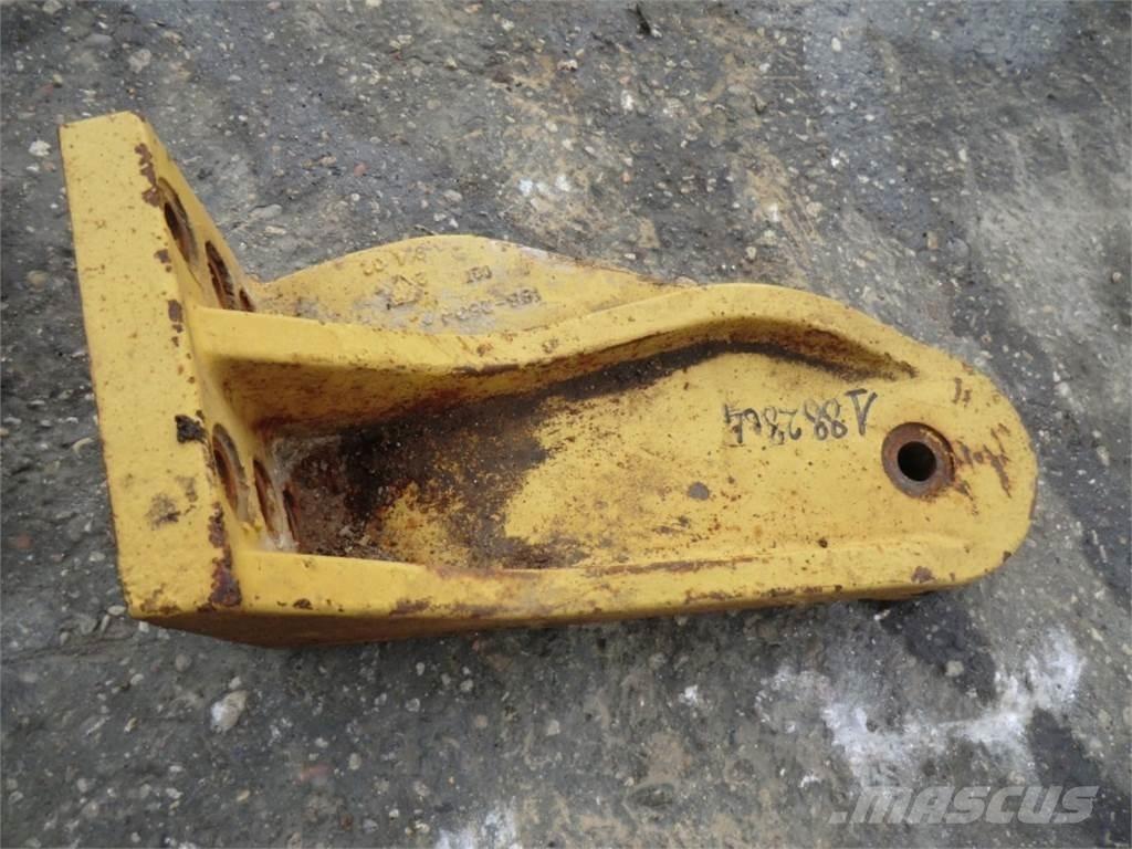 CAT 735 Podvozky a zavesenie kolies