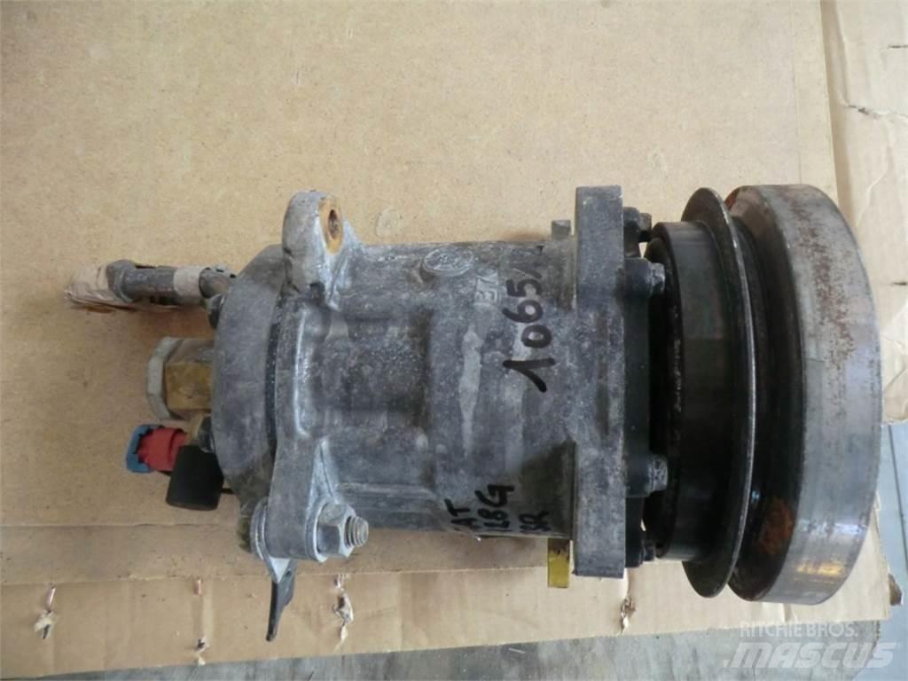 CAT 928G Stavebníctvo - ostatné