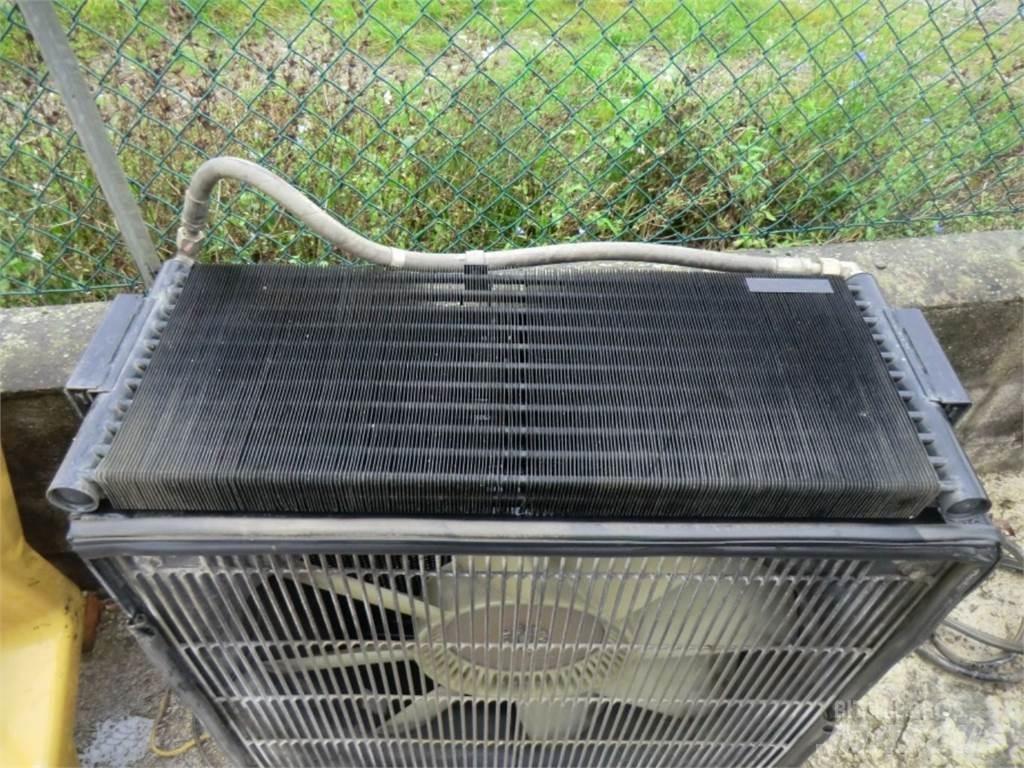 CAT 928G Stavebníctvo - ostatné