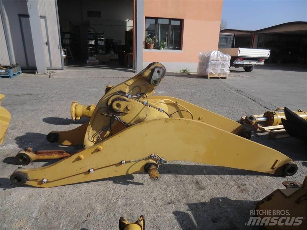 CAT 962H Podvozky a zavesenie kolies