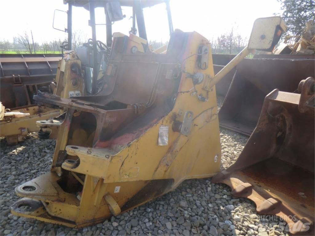 CAT 962H Podvozky a zavesenie kolies