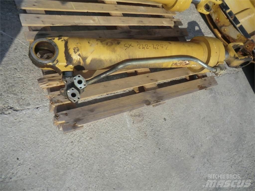 CAT 962H Stavebníctvo - ostatné