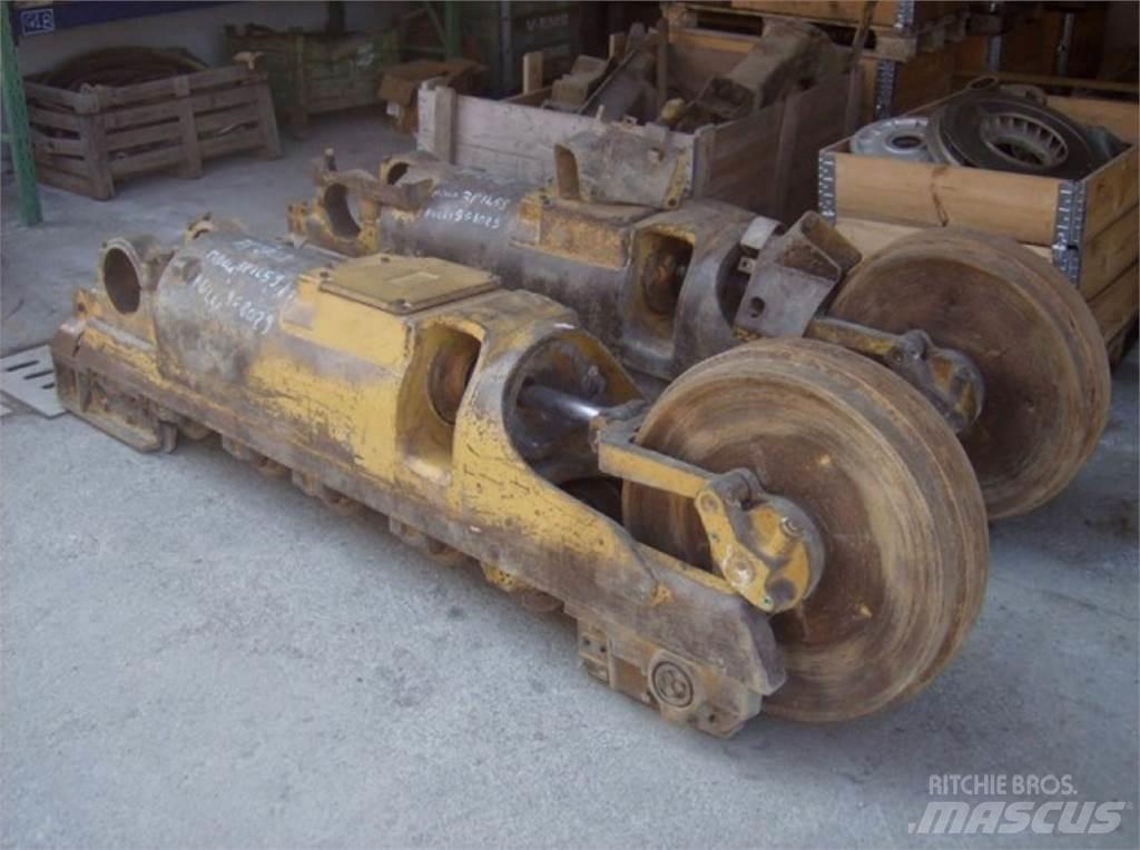 CAT 963 Pásy, reťaze a podvozok