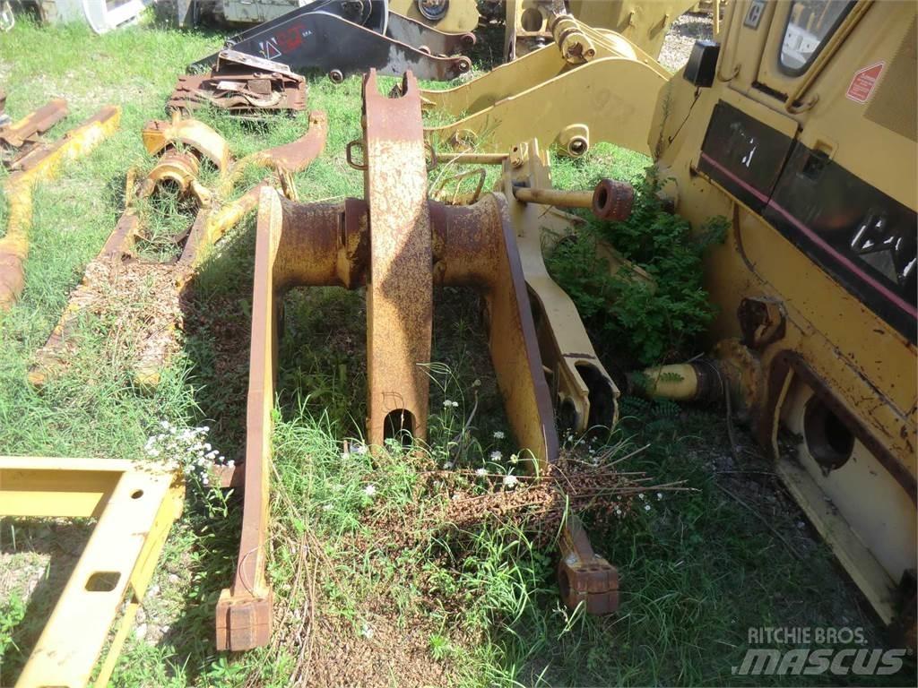 CAT 963 Podvozky a zavesenie kolies