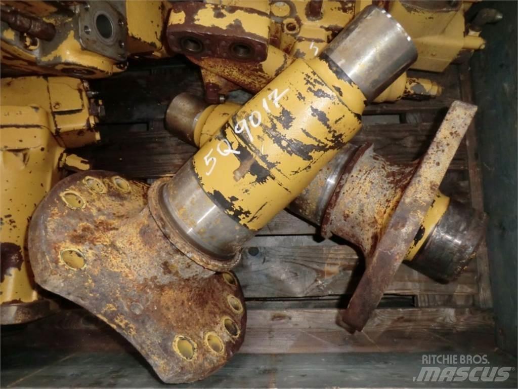 CAT 963C Pásy, reťaze a podvozok