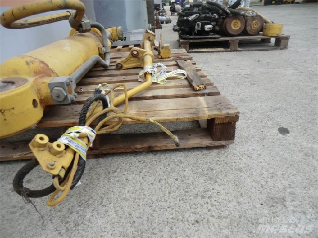 CAT 963C Stavebníctvo - ostatné