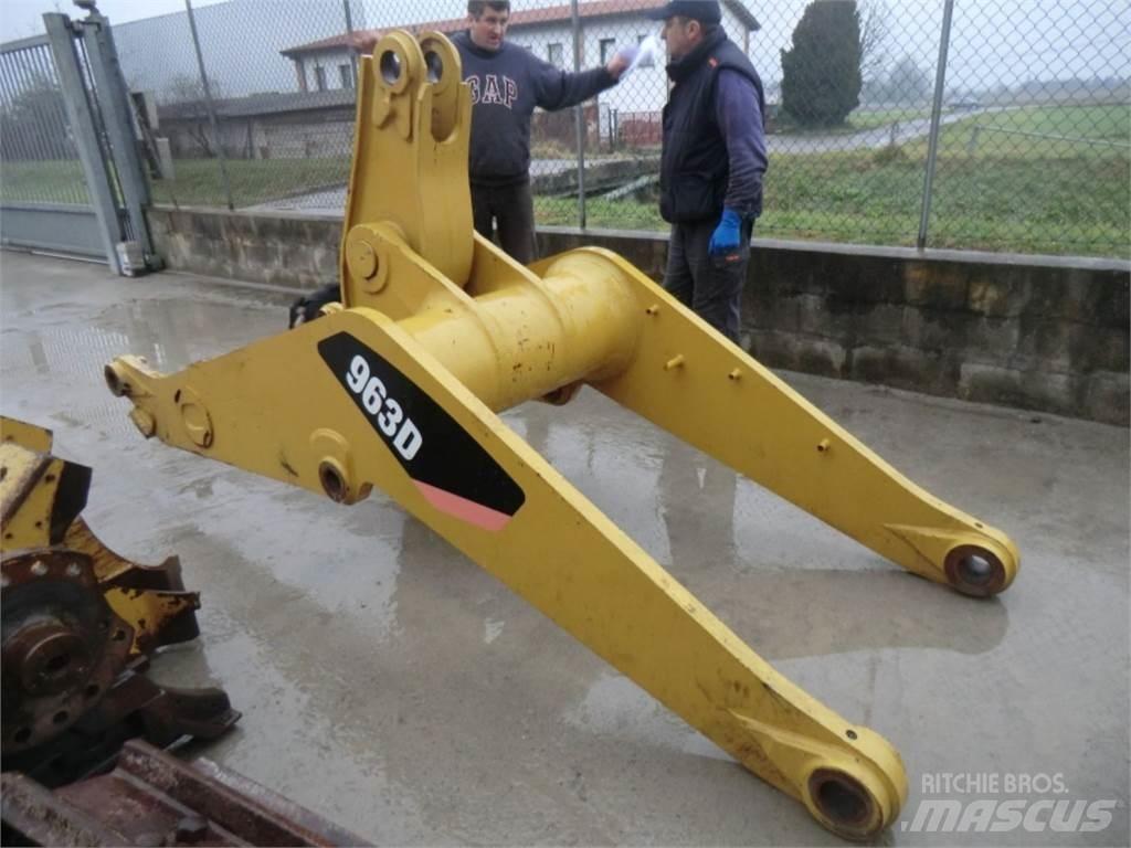 CAT 963D Podvozky a zavesenie kolies
