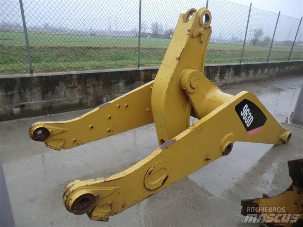 CAT 963D Podvozky a zavesenie kolies