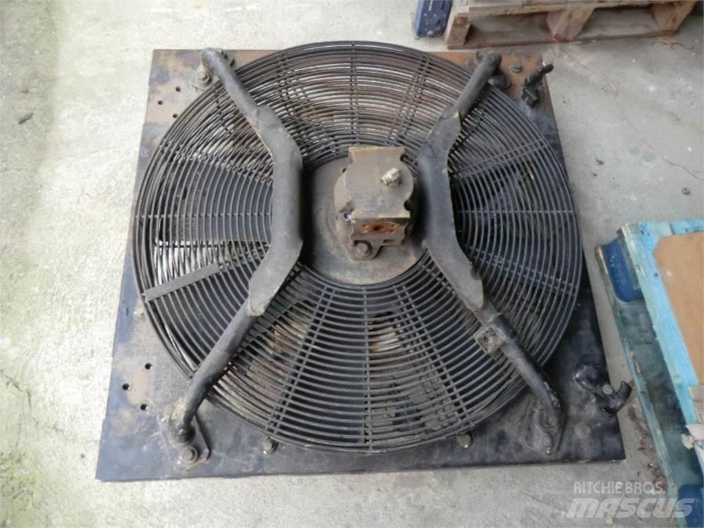 CAT 963D Podvozky a zavesenie kolies