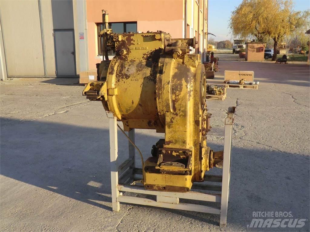 CAT 988B Stavebníctvo - ostatné