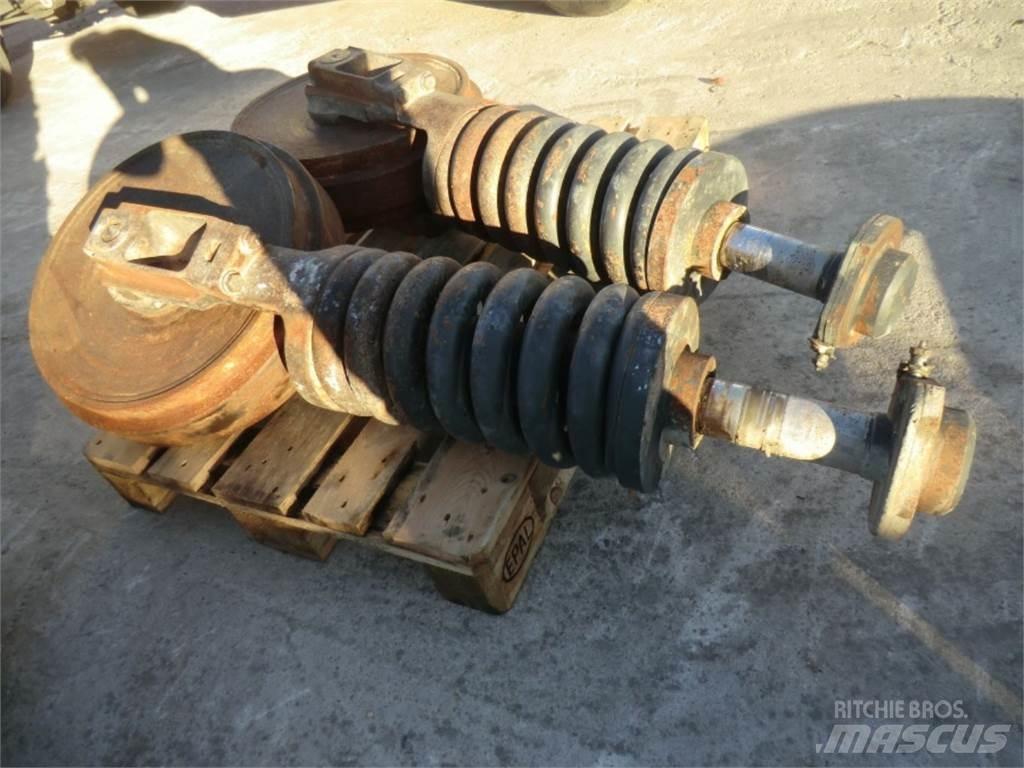 CAT 988F Podvozky a zavesenie kolies