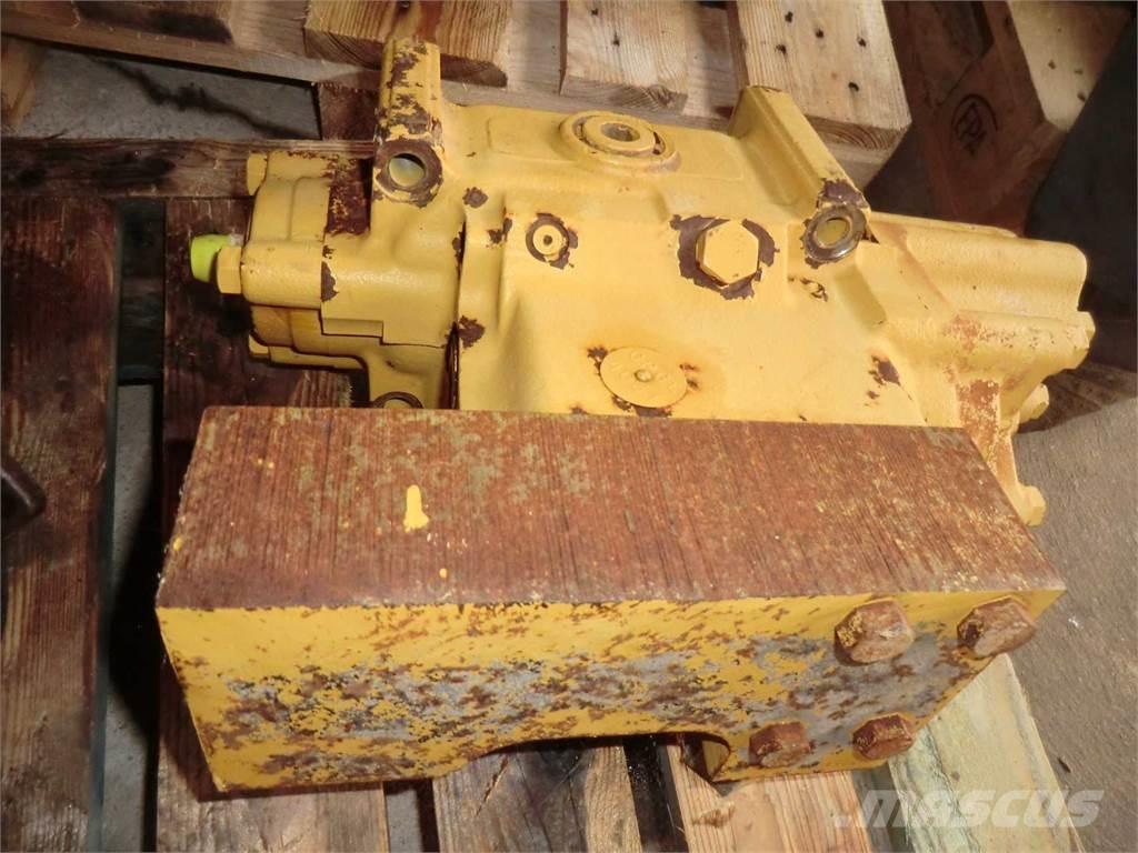 CAT 988F I Stavebníctvo - ostatné