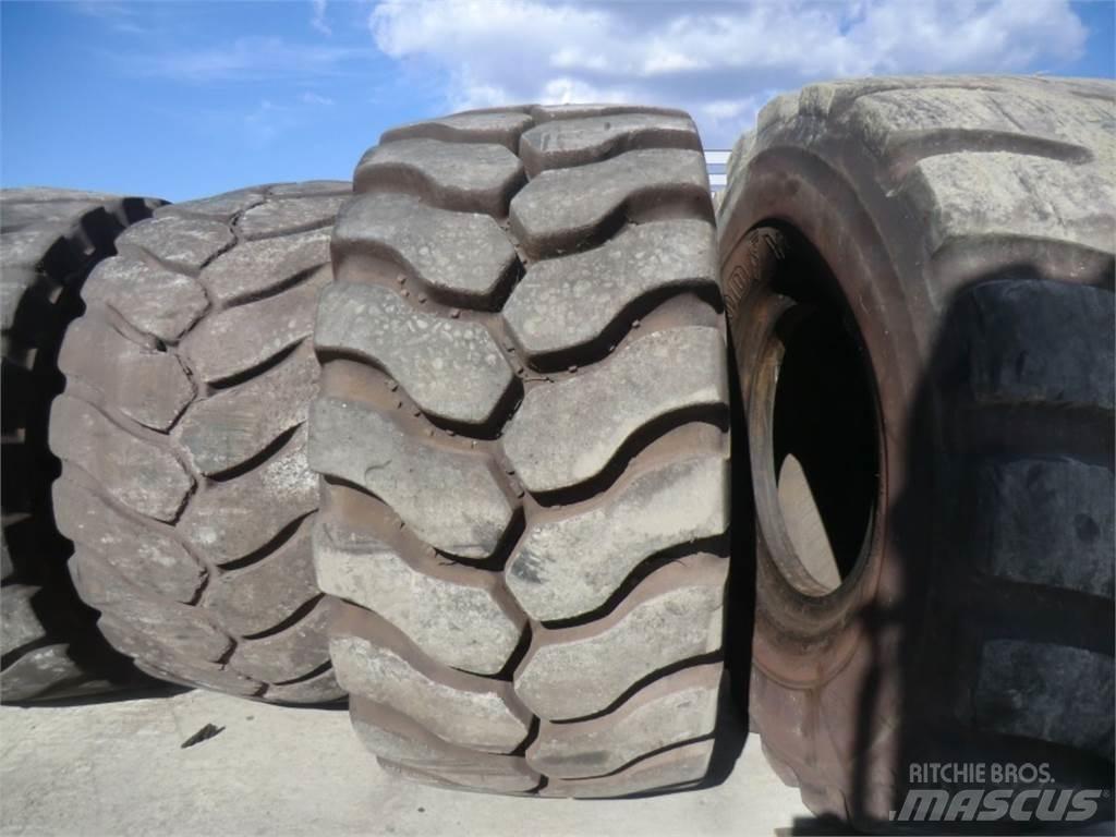 CAT 988G Stavebníctvo - ostatné