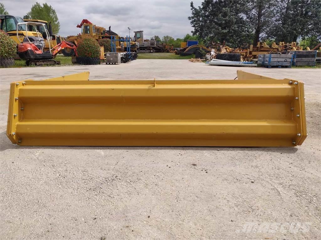 CAT 988G Stavebníctvo - ostatné