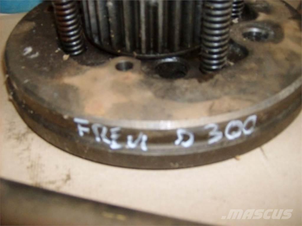 CAT D300D Stavebníctvo - ostatné