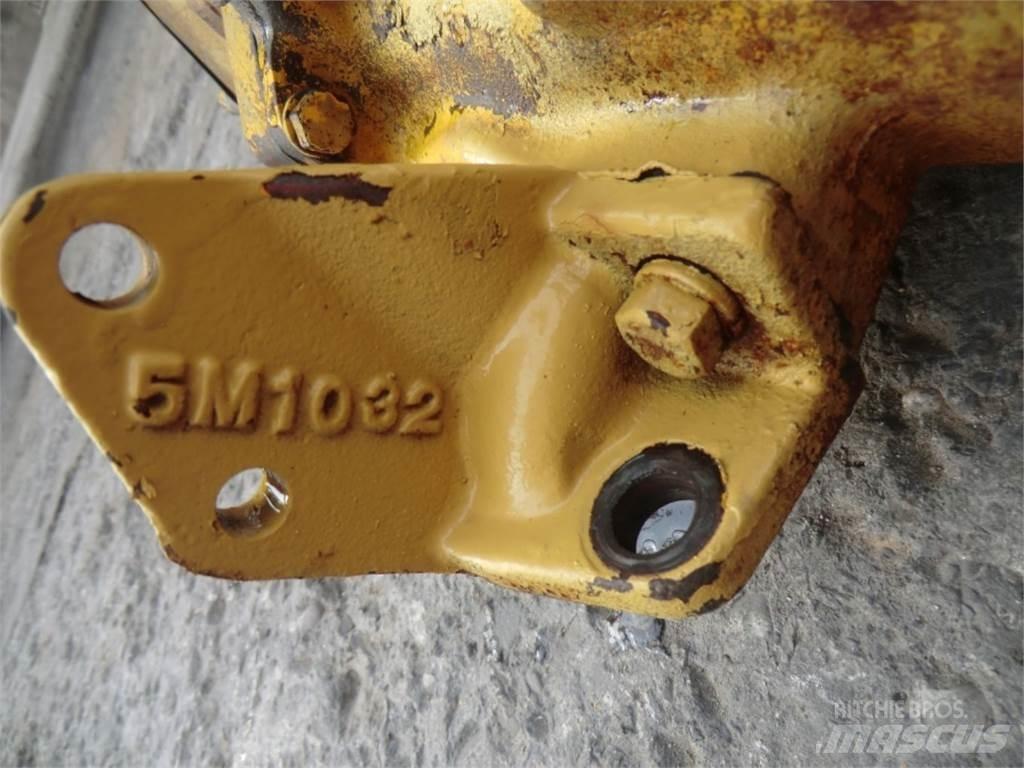 CAT D333 Motory