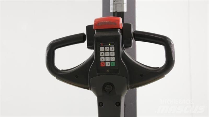 BT SWE080L Samohybné vozíky