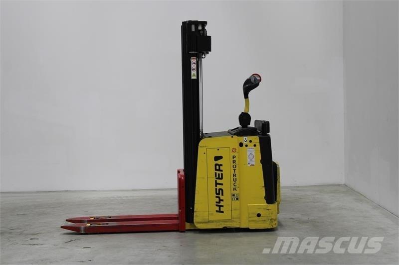 Hyster P2.0S Nízkozdvižný vozík s plošinou