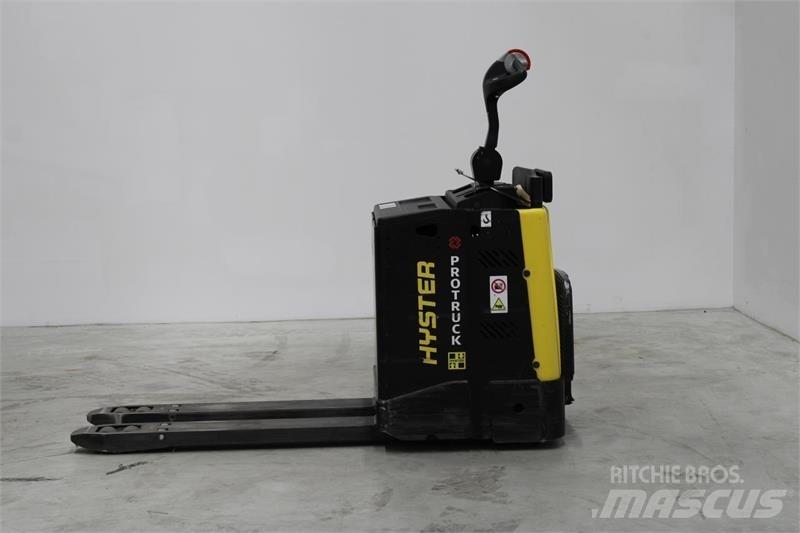 Hyster P2.0S Nízkozdvižný vozík s plošinou