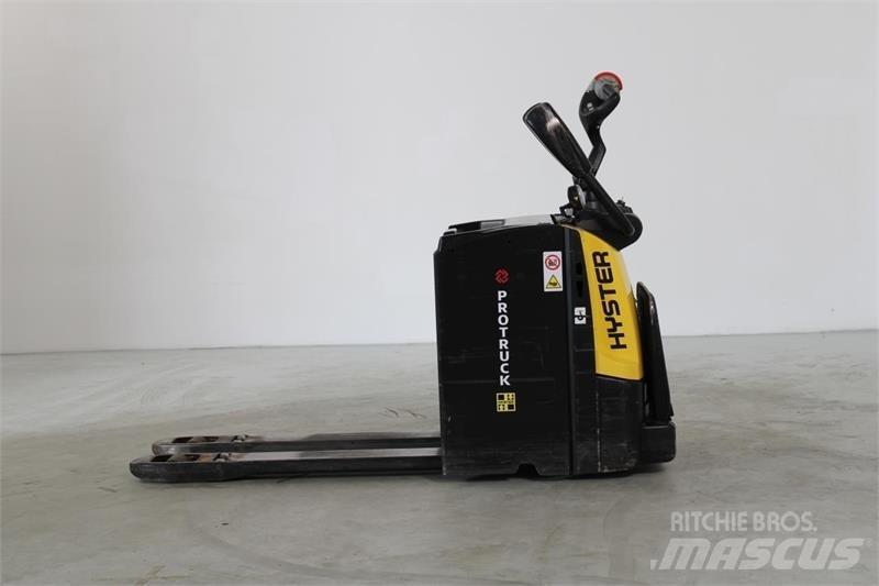 Hyster P2.0S Nízkozdvižný vozík s plošinou