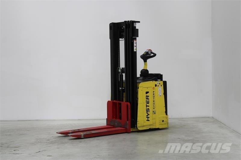 Hyster P2.0S Nízkozdvižný vozík s plošinou