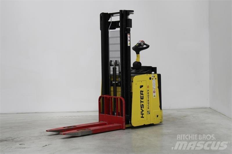 Hyster S1.5S Samohybné vozíky