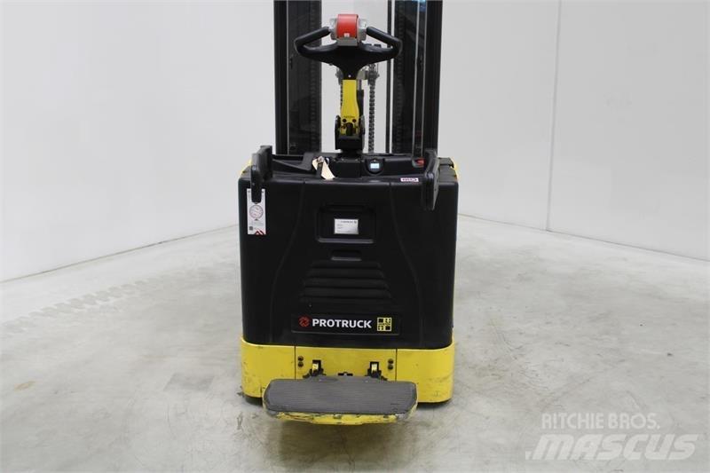 Hyster S1.5S Samohybné vozíky