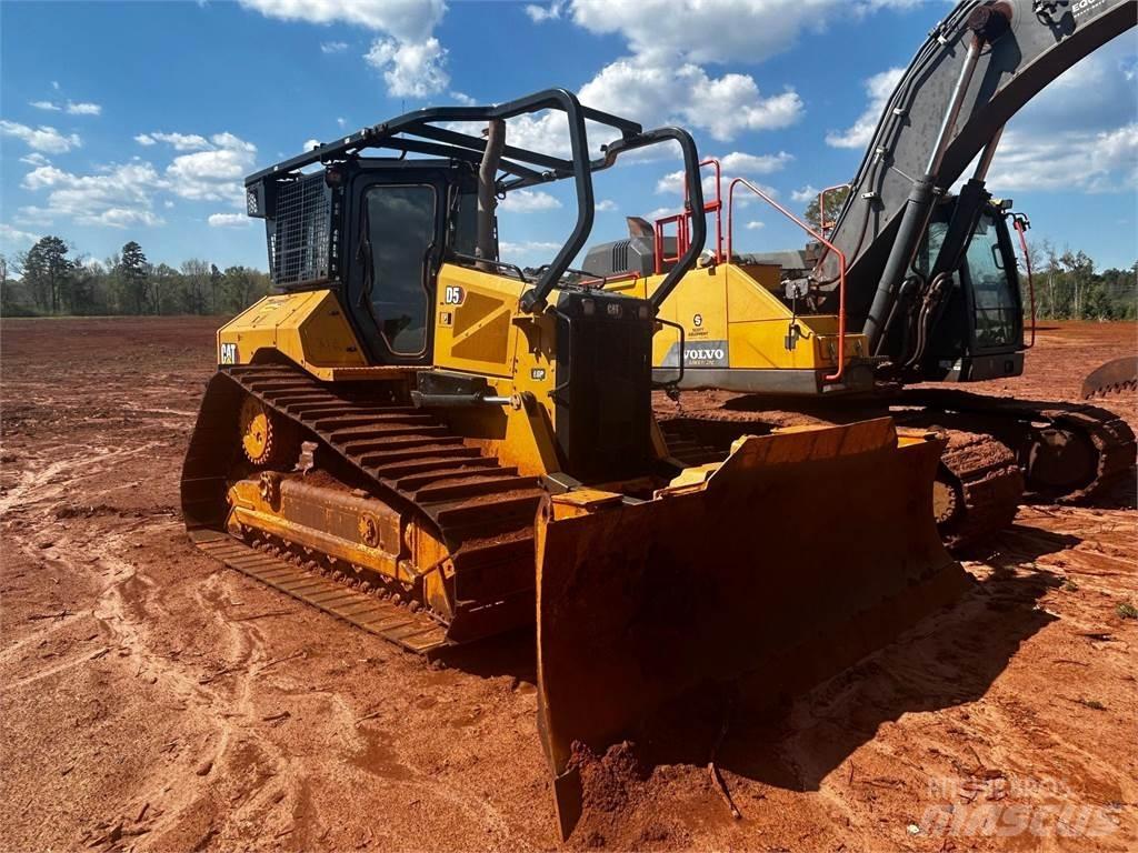 CAT D5 Pásové dozéry