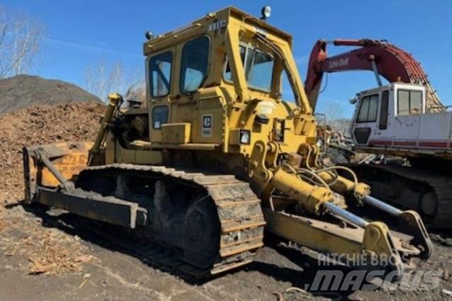 CAT D8 Pásové dozéry