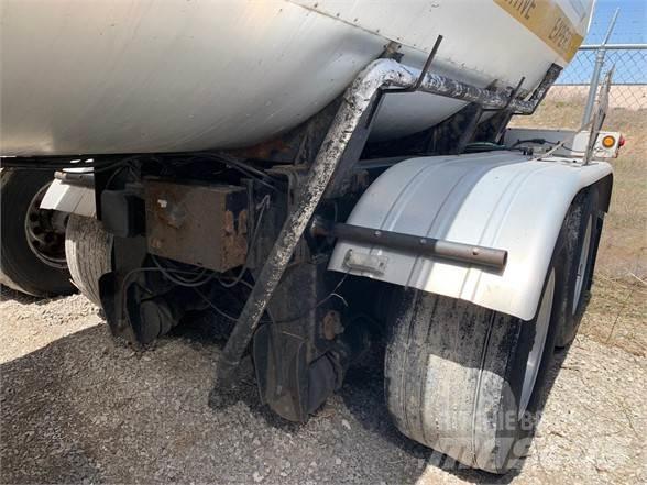 Etnyre STEEL 7,500 Cisternové návesy