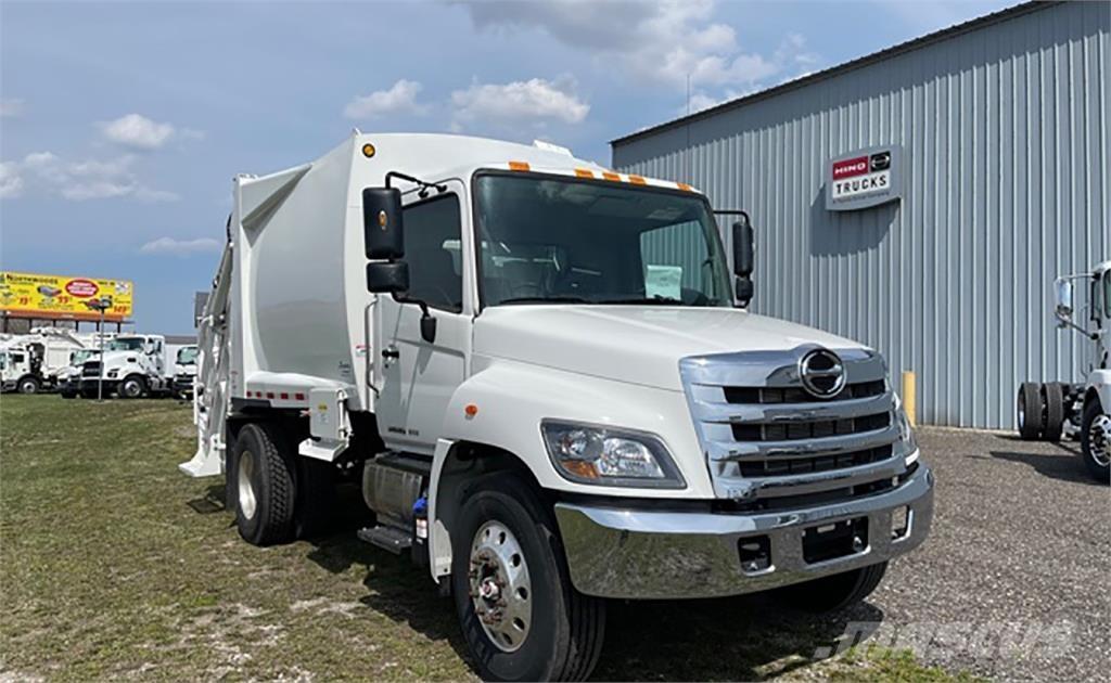 Hino L7 Smetiarske vozidlá
