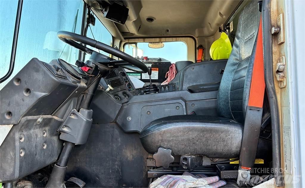 Mack 600 Smetiarske vozidlá