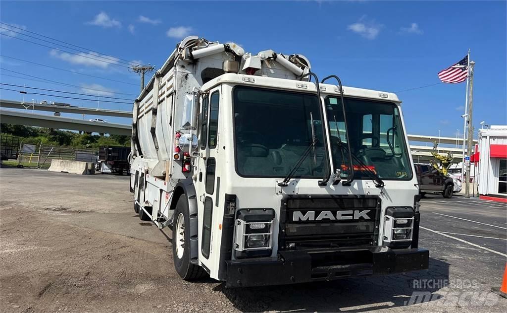 Mack LR613 Smetiarske vozidlá