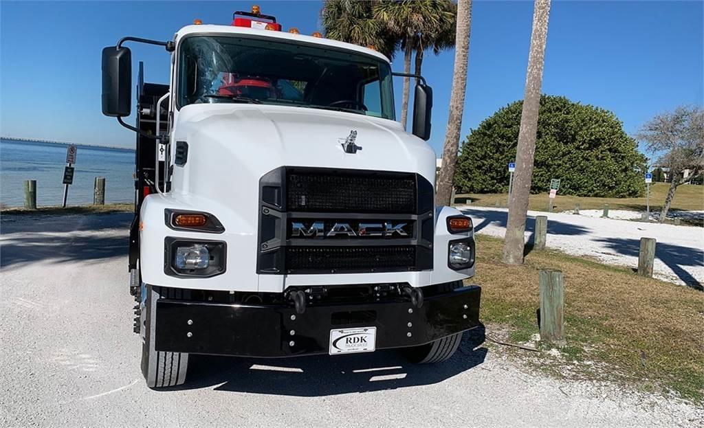 Mack MD6 Drapáky