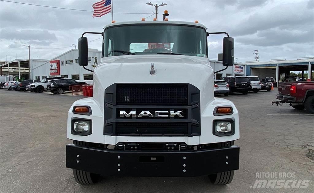 Mack MD6 Drapáky