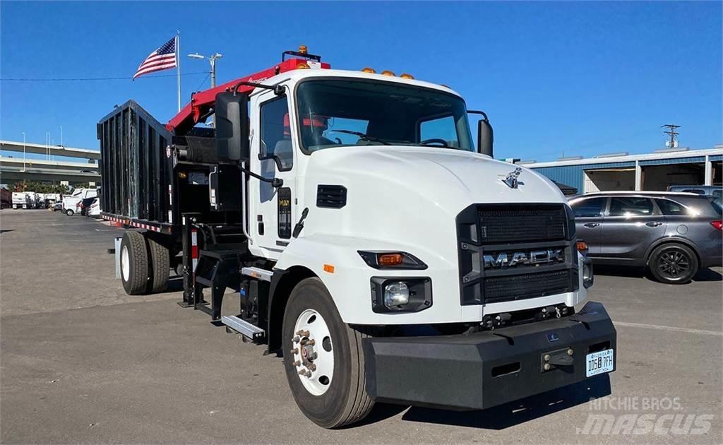 Mack MD7 Drapáky