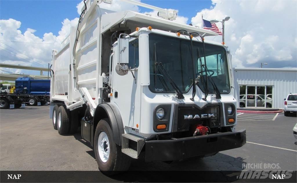 Mack MR688S Smetiarske vozidlá