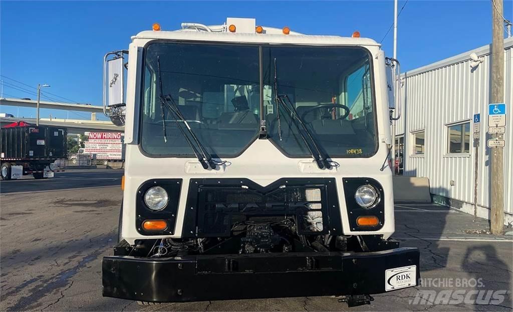 Mack MRU613 Smetiarske vozidlá