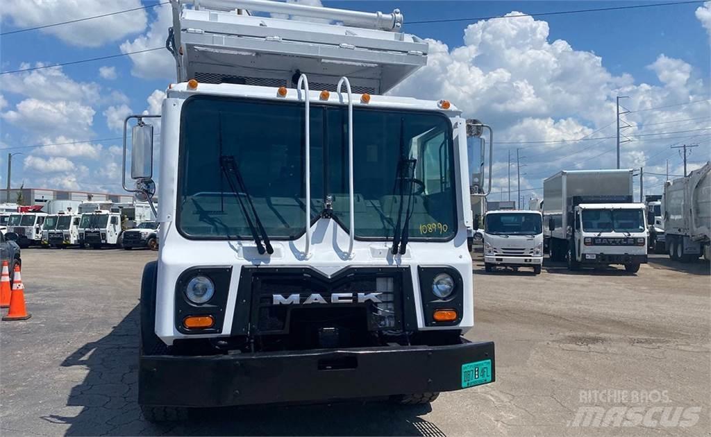 Mack MRU613 Smetiarske vozidlá