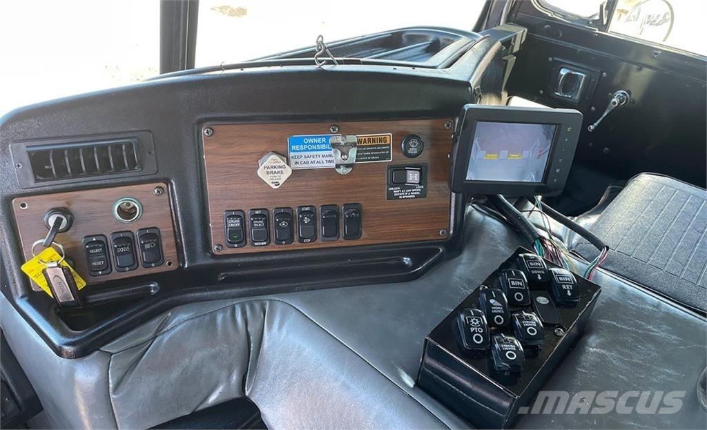 Peterbilt 320 Smetiarske vozidlá