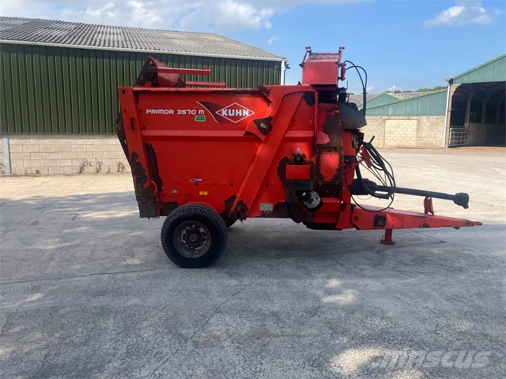 Kuhn 3570 Drviče a rezače balíkov