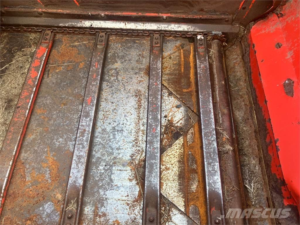 Kuhn 3570 Drviče a rezače balíkov