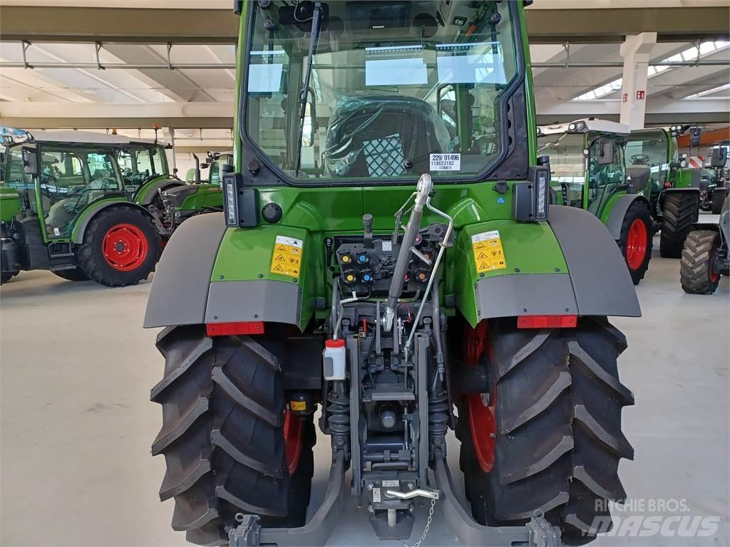 Fendt 211F Traktory