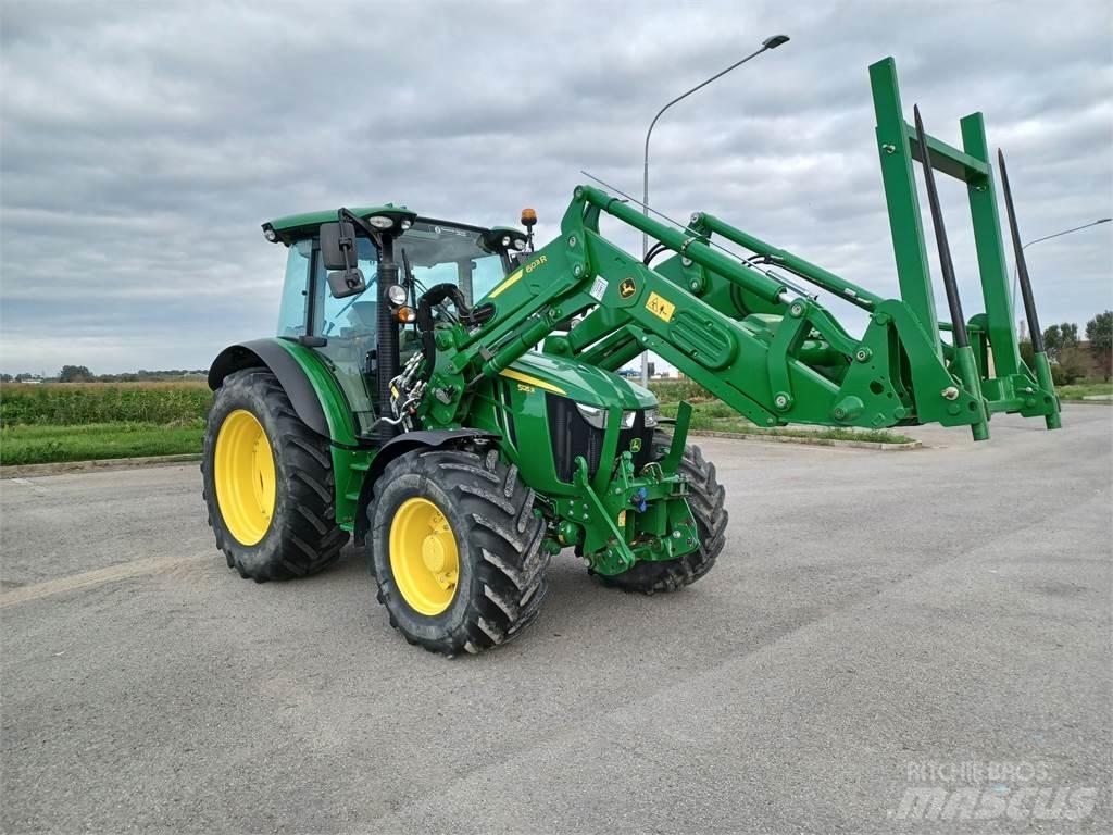 John Deere 5125R Traktory
