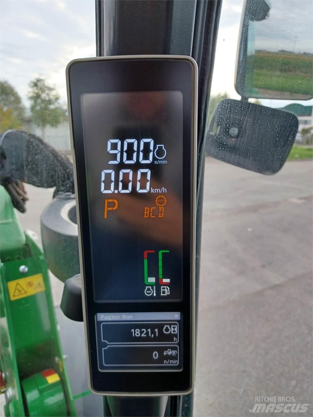 John Deere 5125R Traktory