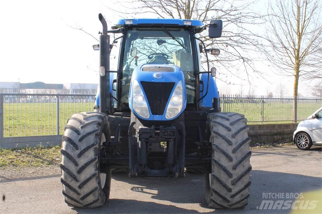 New Holland T7030 Traktory